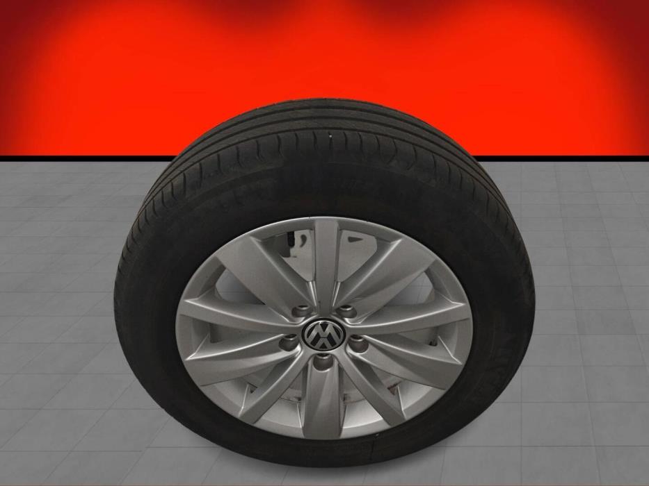 VOLKSWAGEN Passat 2013