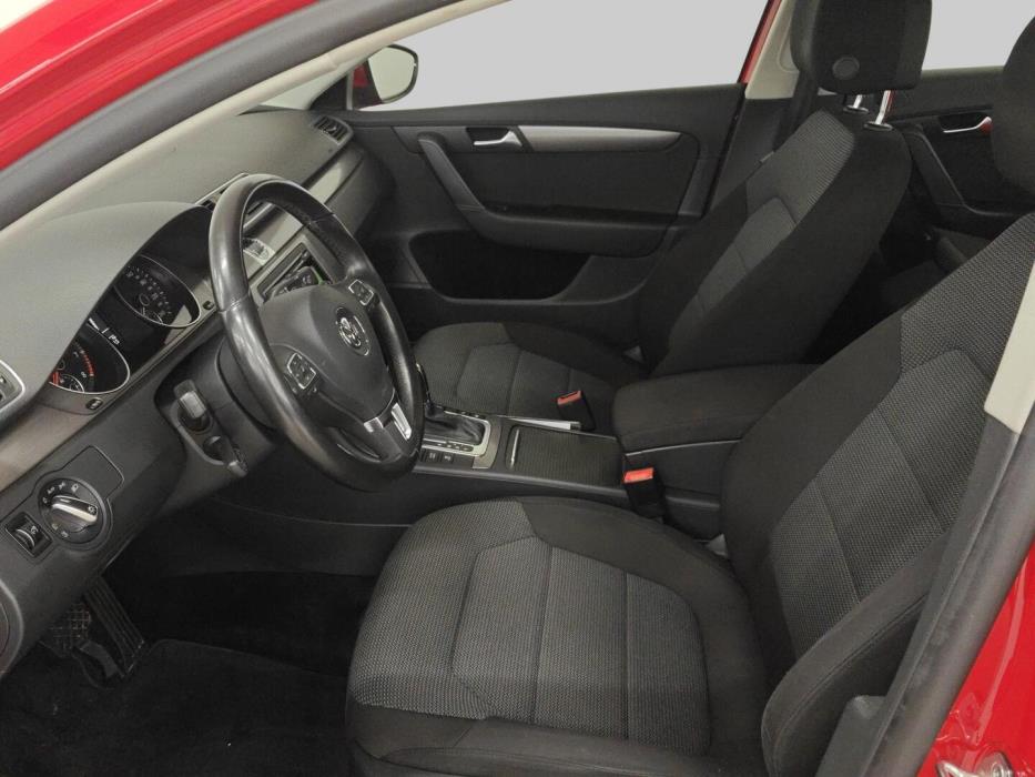 VOLKSWAGEN Passat 2013