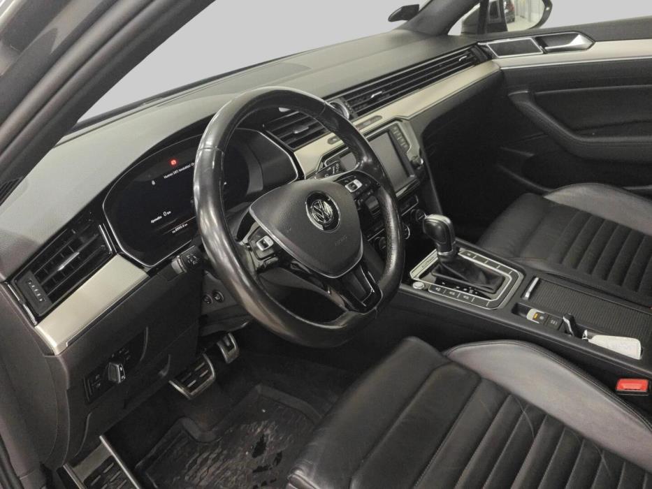 VOLKSWAGEN Passat 2017