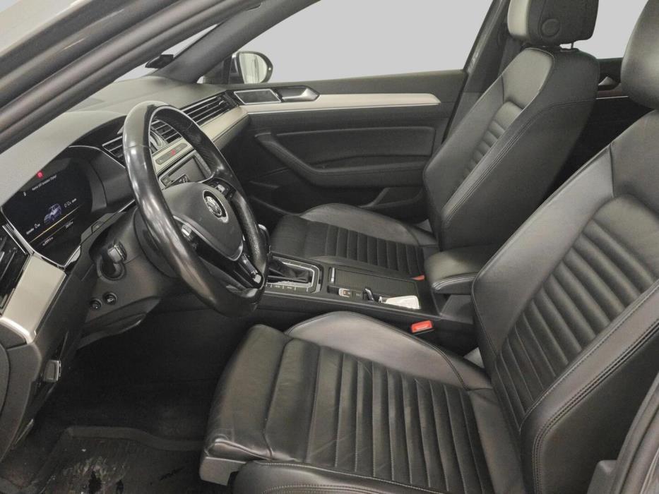 VOLKSWAGEN Passat 2017