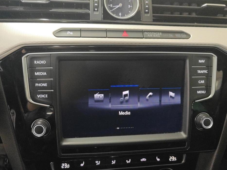 VOLKSWAGEN Passat 2017