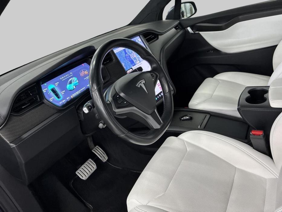 TESLA Model X 2019