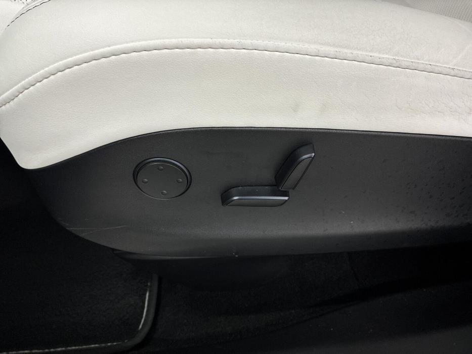 TESLA Model X 2019