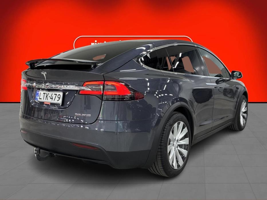 TESLA Model X 2019