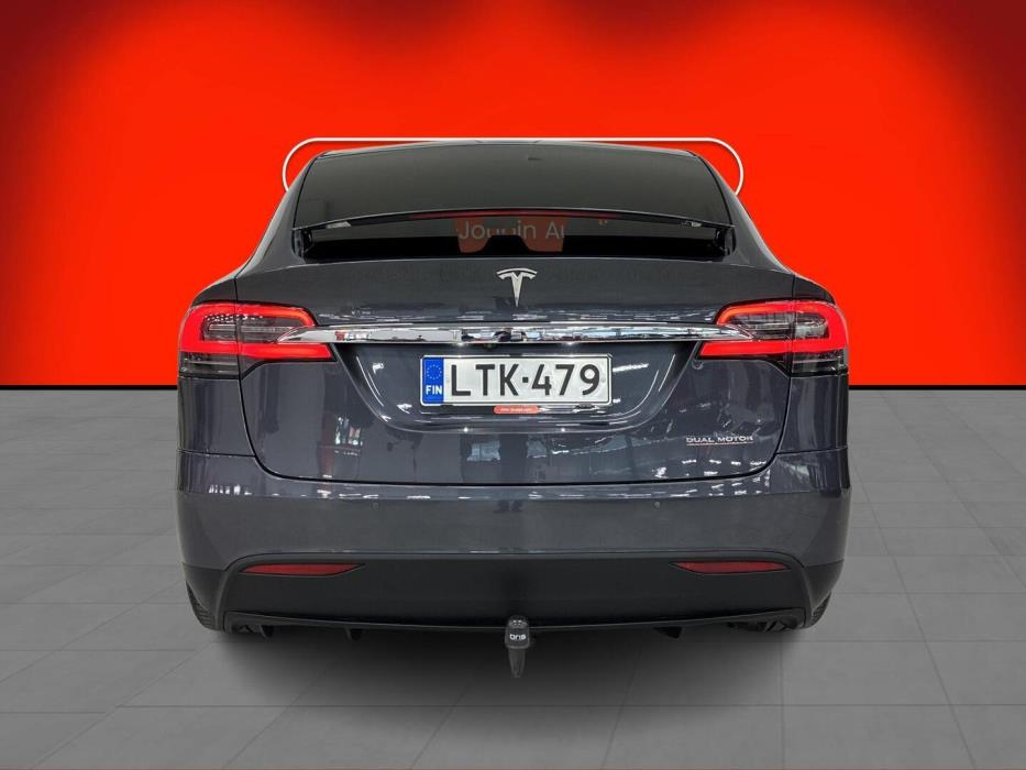 TESLA Model X 2019