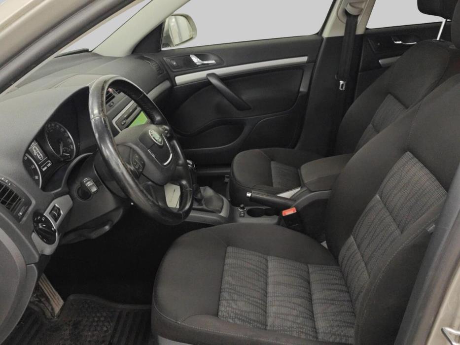 SKODA Octavia 2013