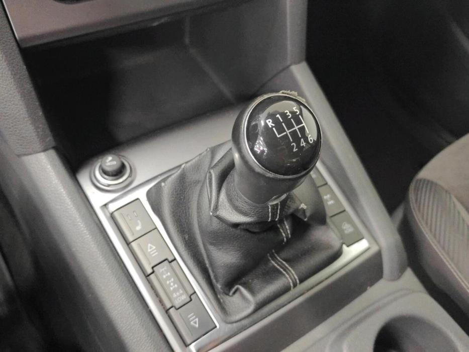 VOLKSWAGEN Amarok 2014