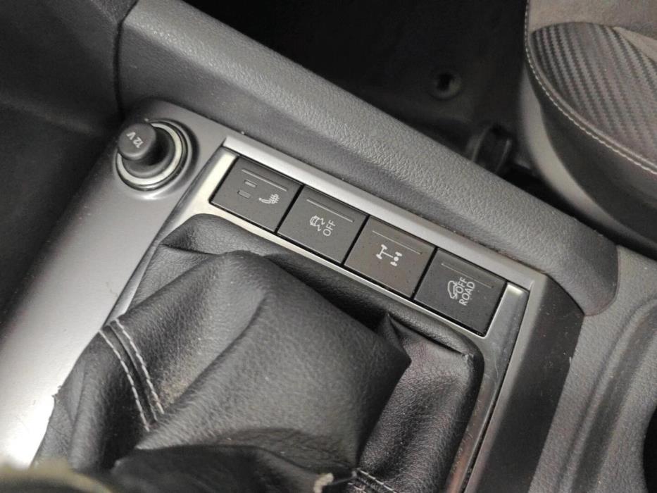 VOLKSWAGEN Amarok 2014