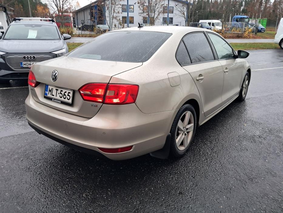 VOLKSWAGEN Jetta 2014