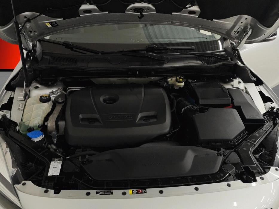 VOLVO V40 Cross Country 2016