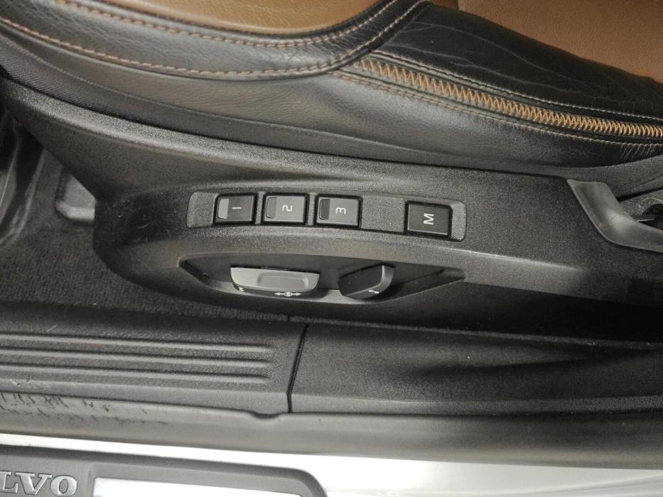 VOLVO V40 Cross Country 2016