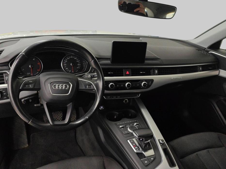 AUDI A4 2016