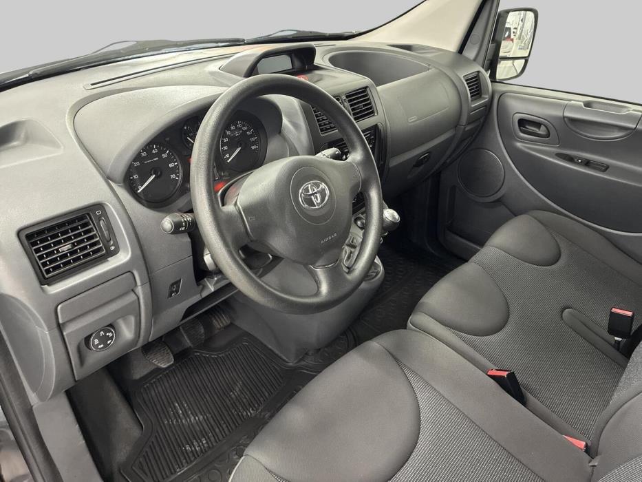 TOYOTA Proace 2013
