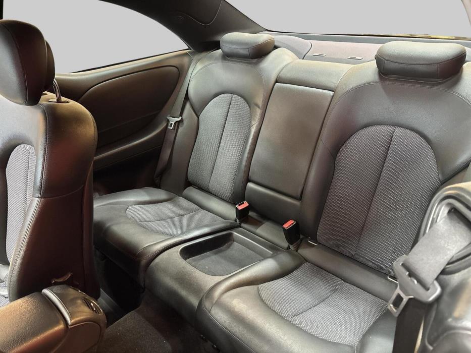 MERCEDES-BENZ CLK 2005