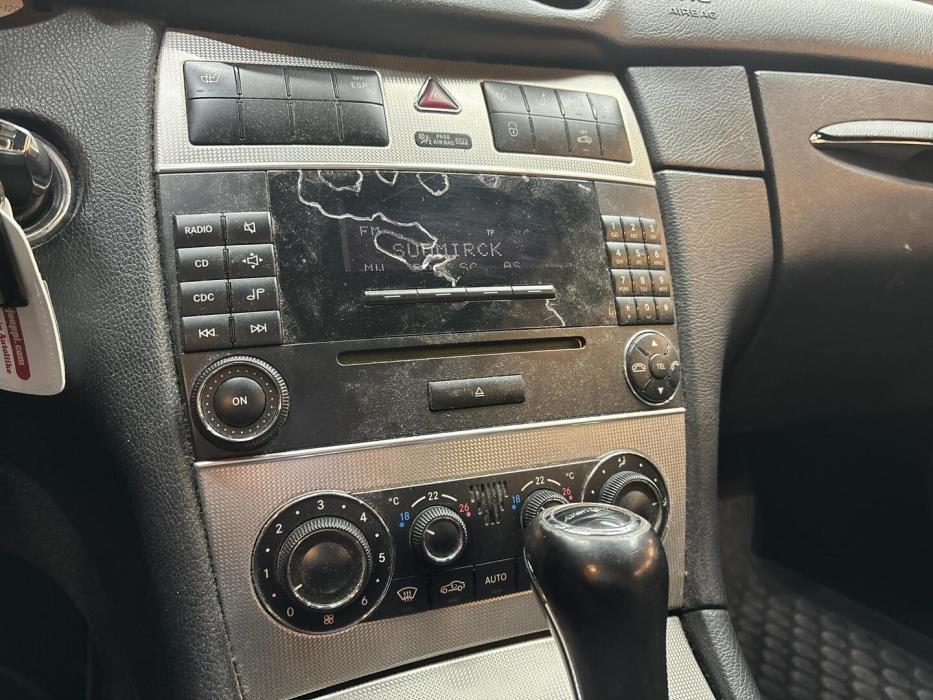 MERCEDES-BENZ CLK 2005