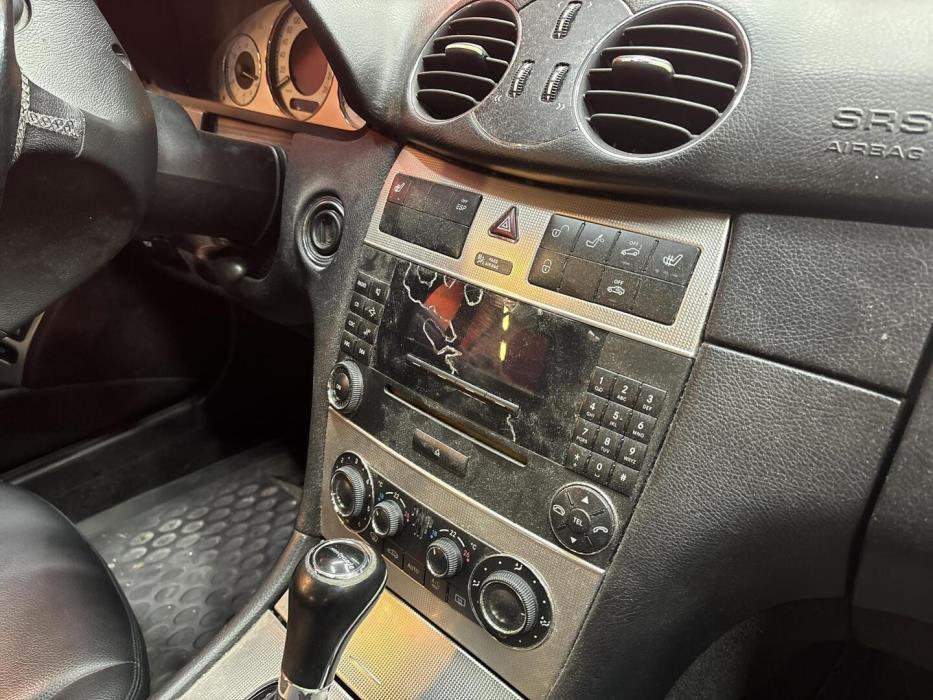 MERCEDES-BENZ CLK 2005