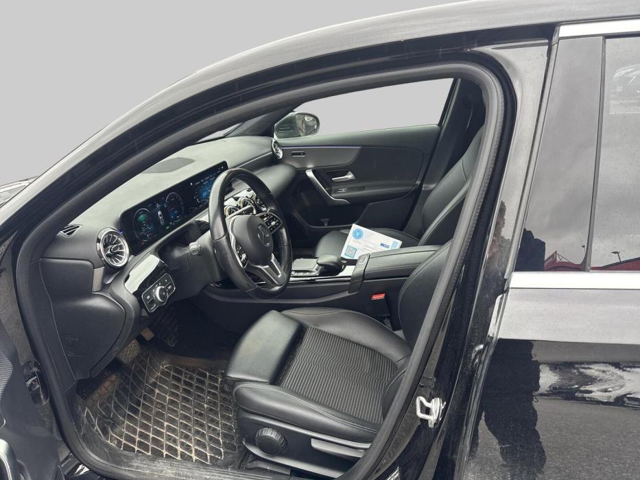 MERCEDES-BENZ A 2021