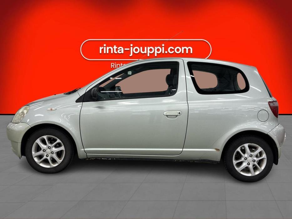 TOYOTA Yaris 2001