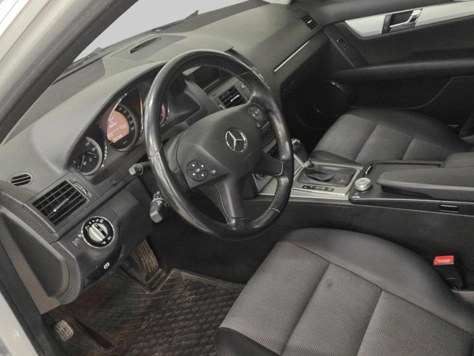 MERCEDES-BENZ C 2009
