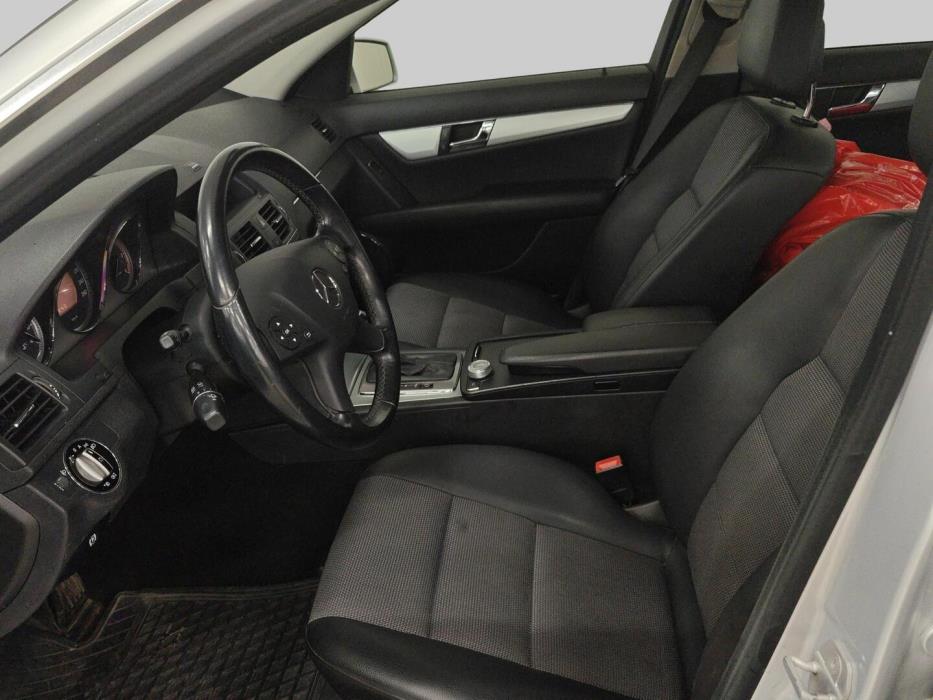 MERCEDES-BENZ C 2009