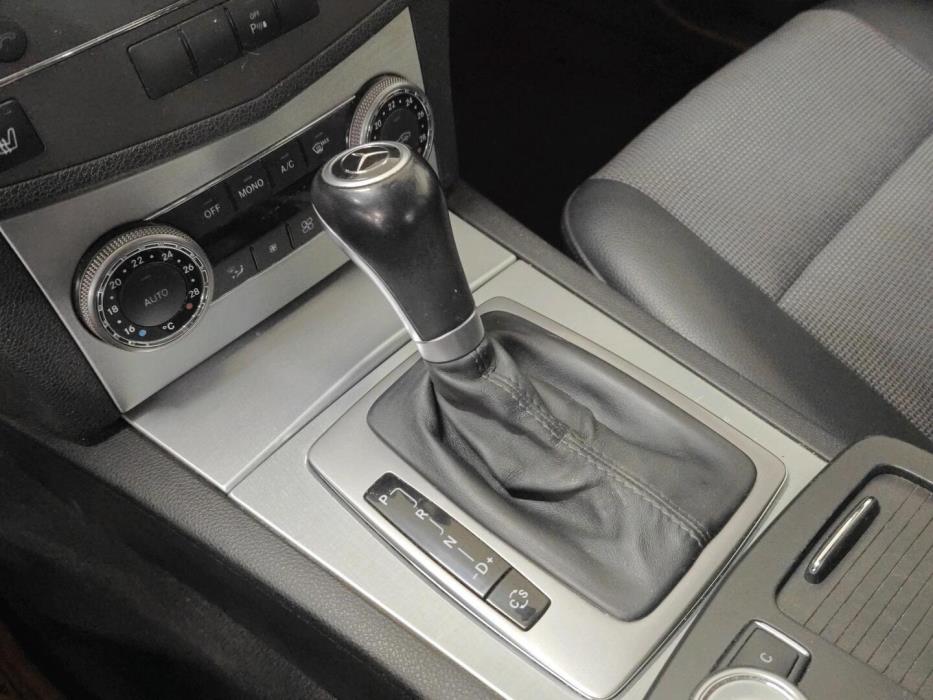 MERCEDES-BENZ C 2009