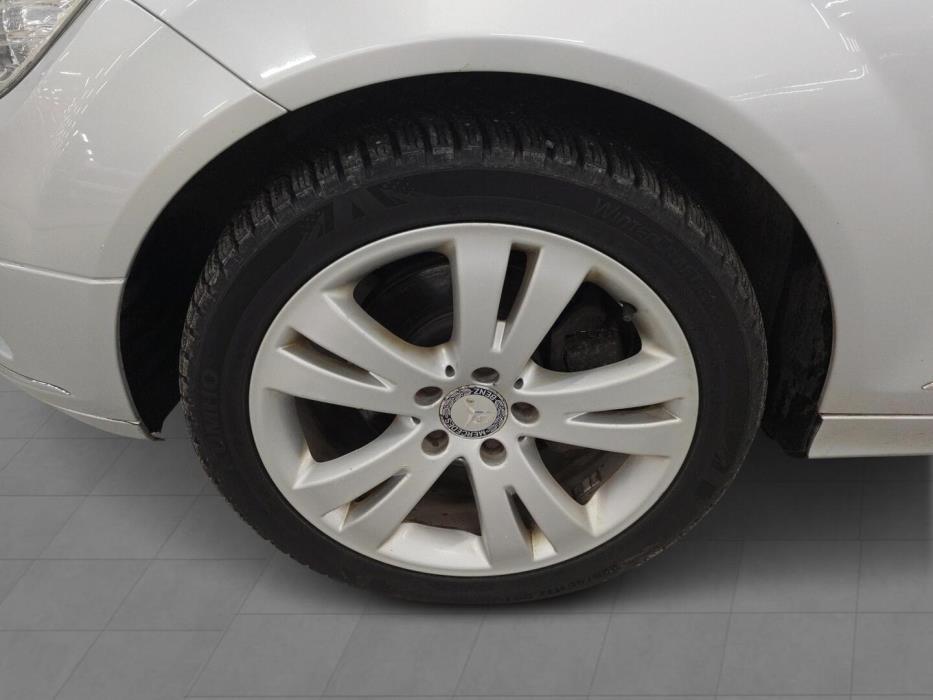 MERCEDES-BENZ C 2009