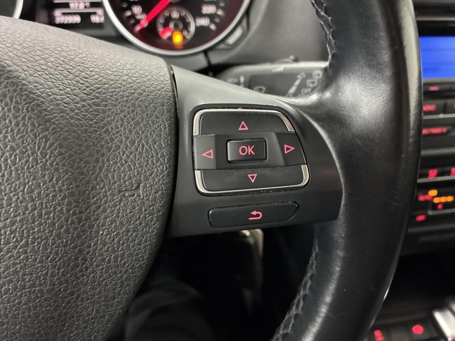 VOLKSWAGEN Golf 2010