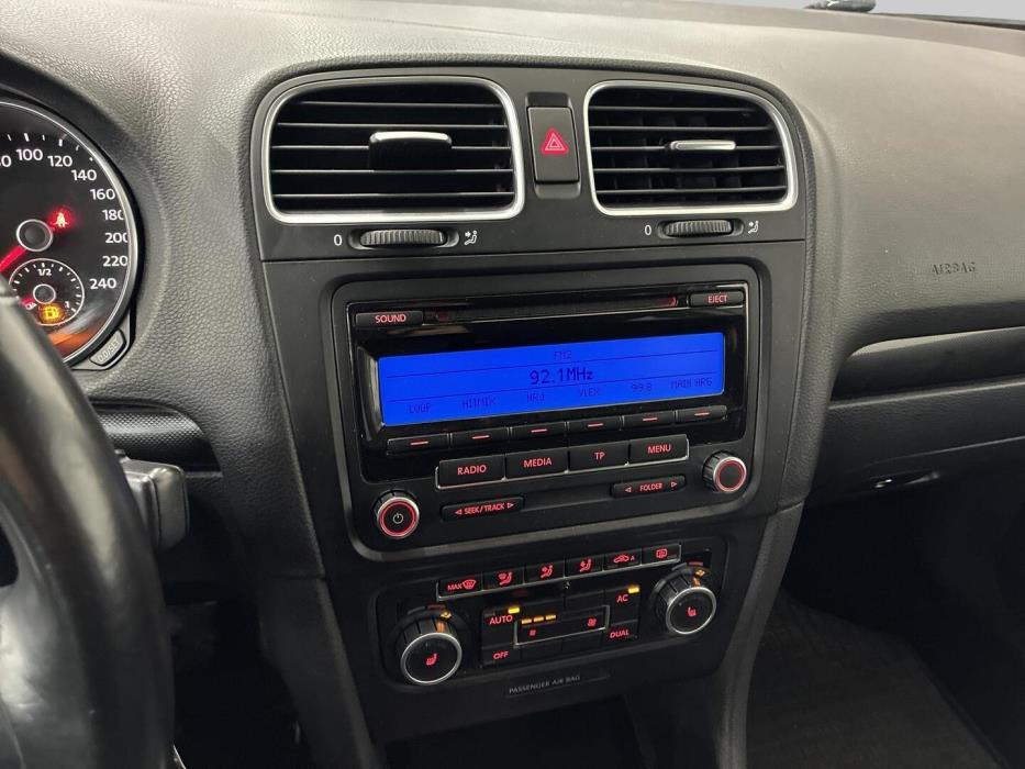 VOLKSWAGEN Golf 2010