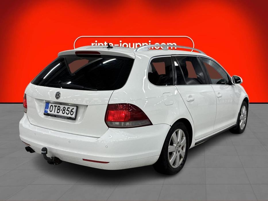 VOLKSWAGEN Golf 2010