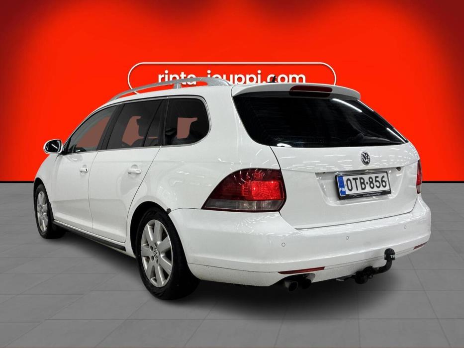 VOLKSWAGEN Golf 2010