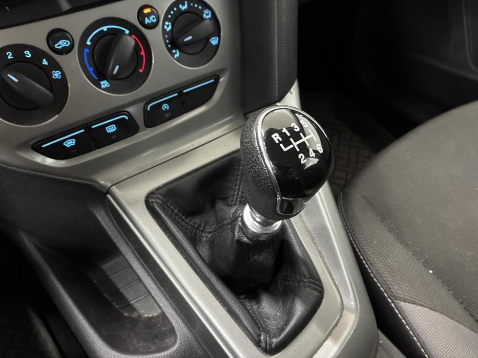 FORD Focus 2011