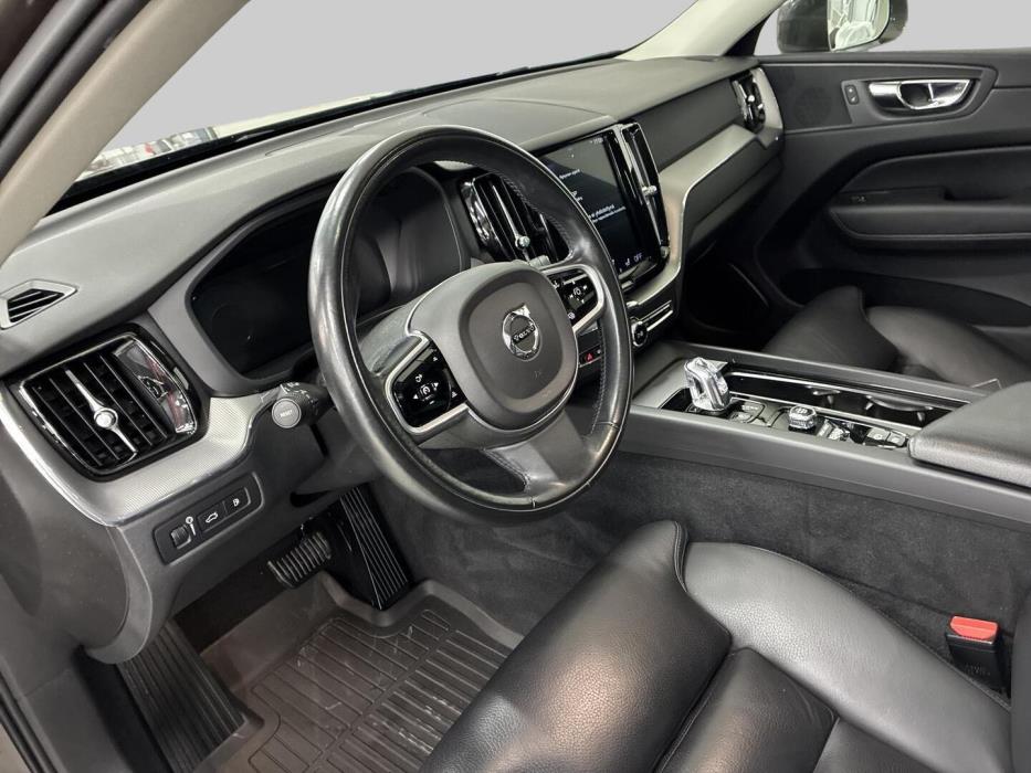 VOLVO XC60 2018