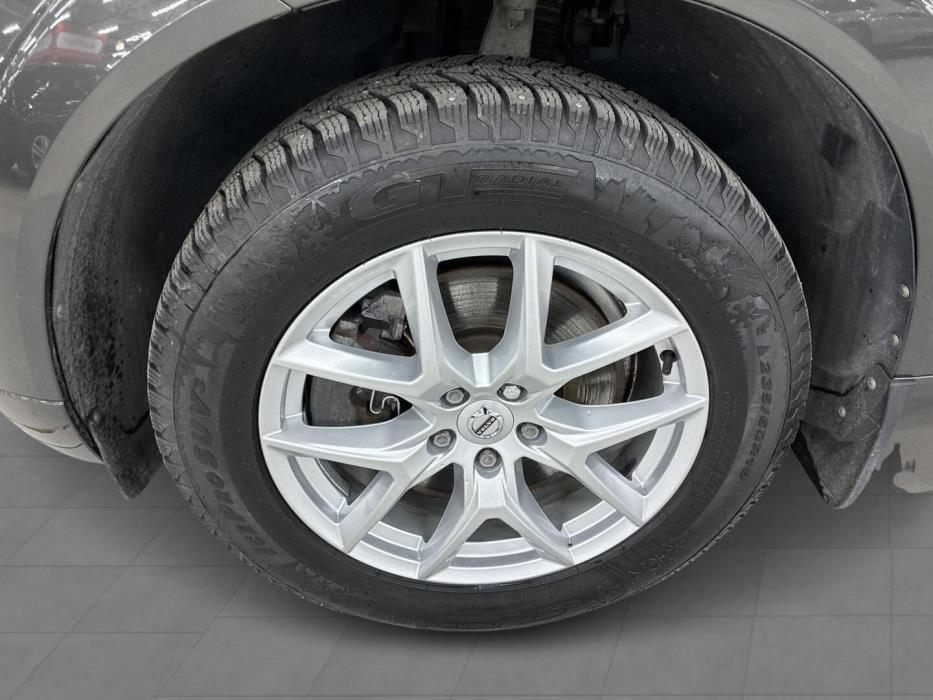 VOLVO XC60 2018