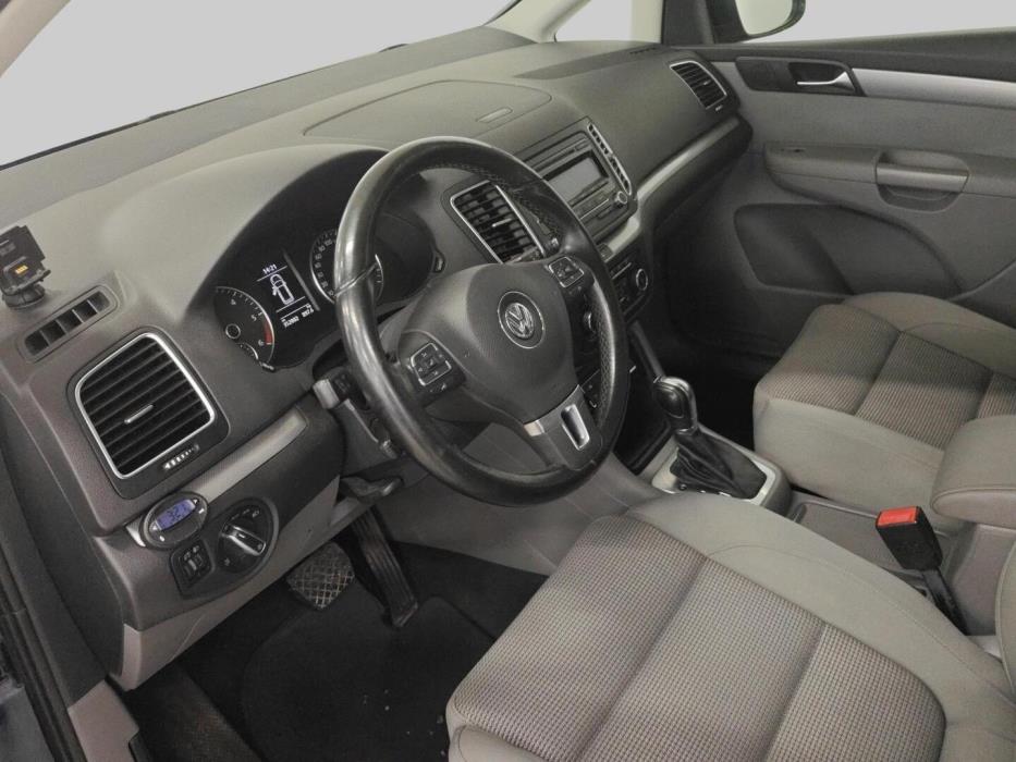 VOLKSWAGEN Sharan 2010