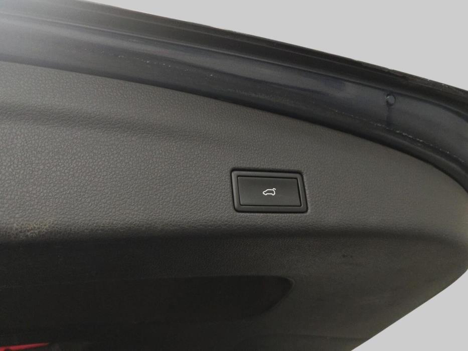 VOLKSWAGEN Sharan 2010