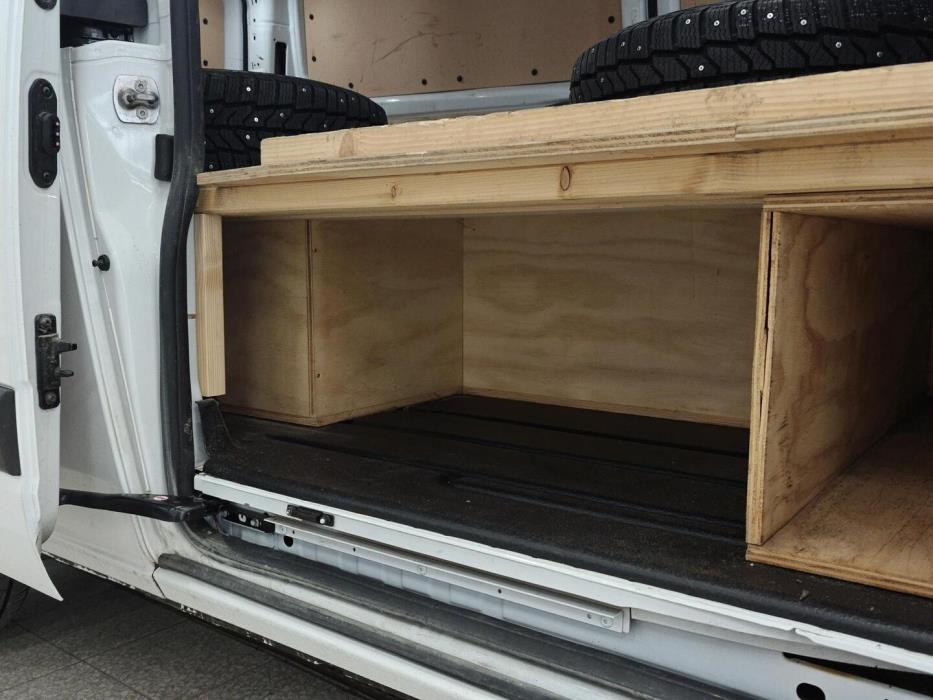 FORD TRANSIT CUSTOM 2023