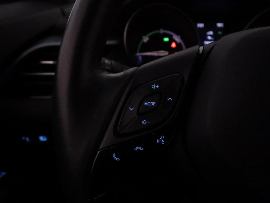 TOYOTA C-HR 2021