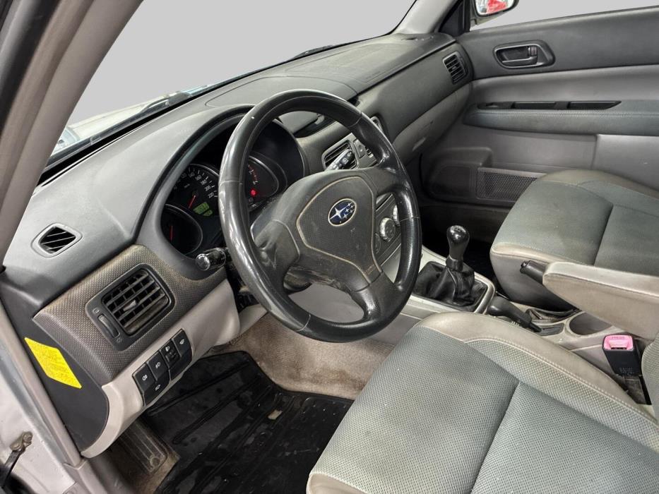 SUBARU Forester 2005