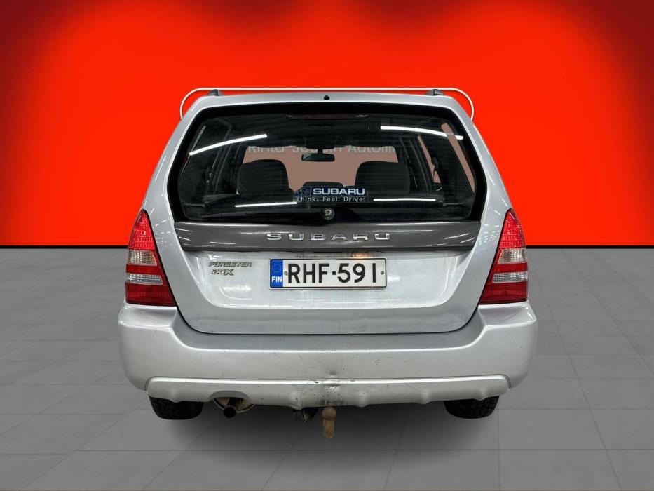 SUBARU Forester 2005