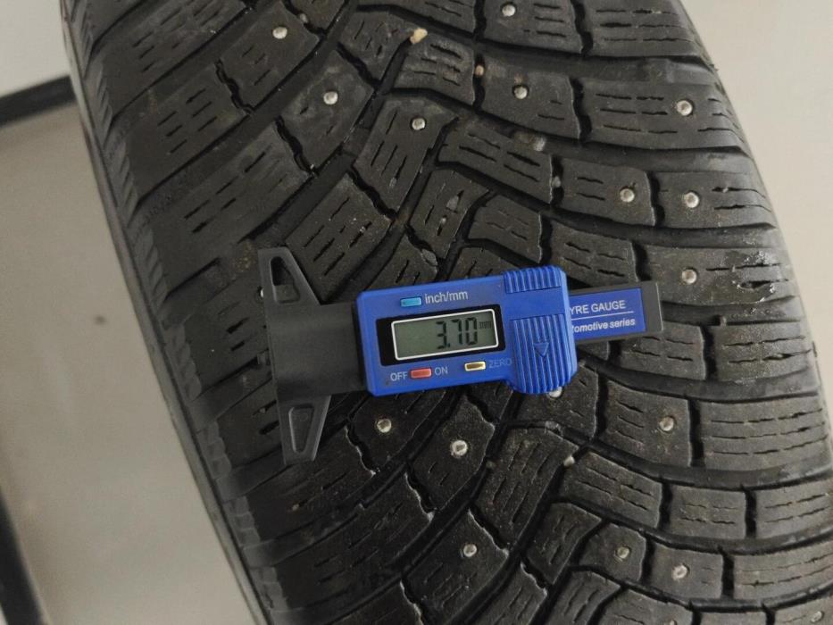 VOLVO V40 Cross Country 2013