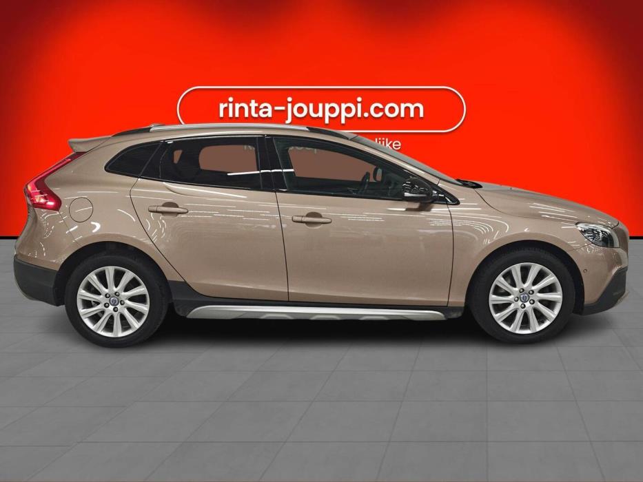VOLVO V40 Cross Country 2013