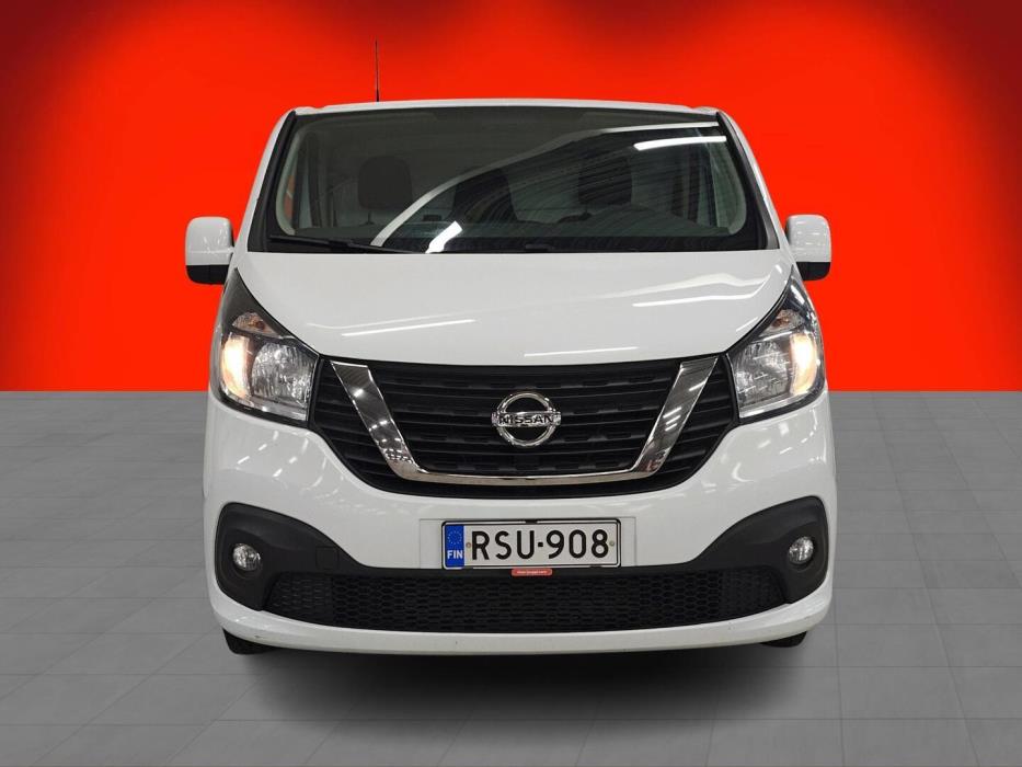 NISSAN NV300 2017