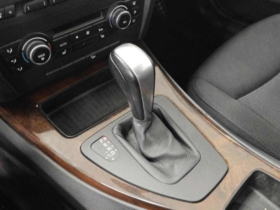 BMW 320 2010