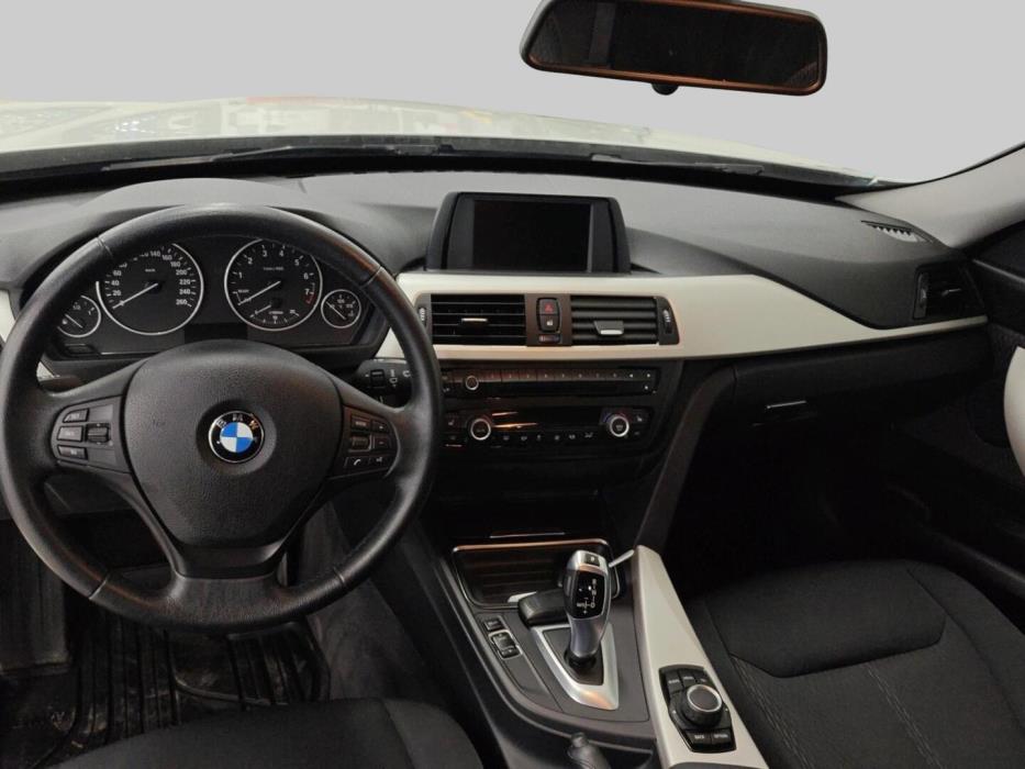 BMW 320 Gran Turismo 2014