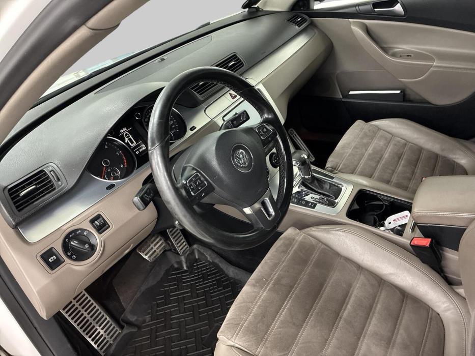 VOLKSWAGEN Passat 2009