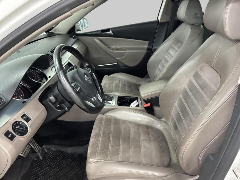 VOLKSWAGEN Passat 2009