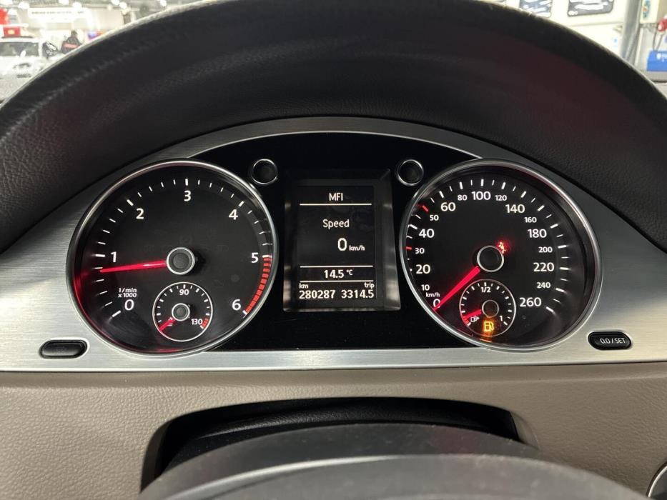 VOLKSWAGEN Passat 2009