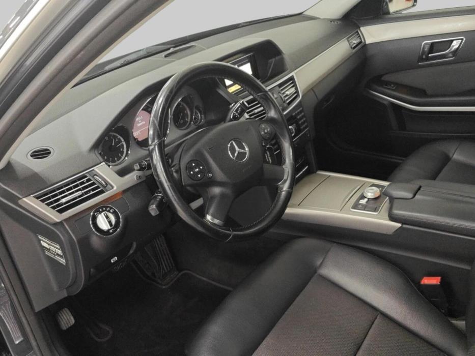 MERCEDES-BENZ E 2009