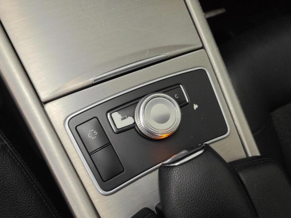 MERCEDES-BENZ E 2009