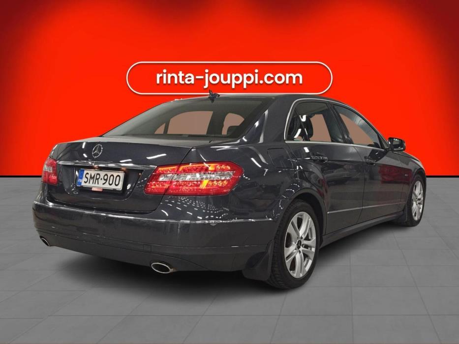 MERCEDES-BENZ E 2009